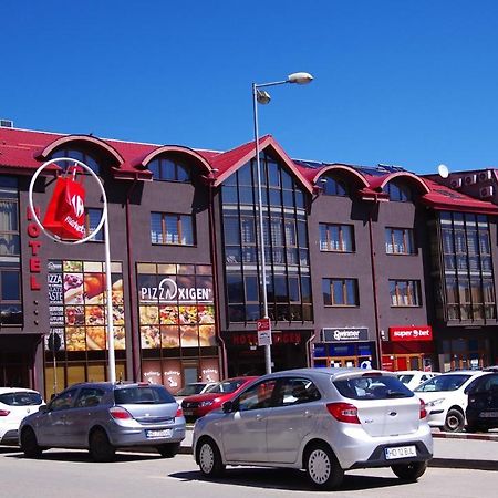 Hotel Oxigen Petrosani Bagian luar foto
