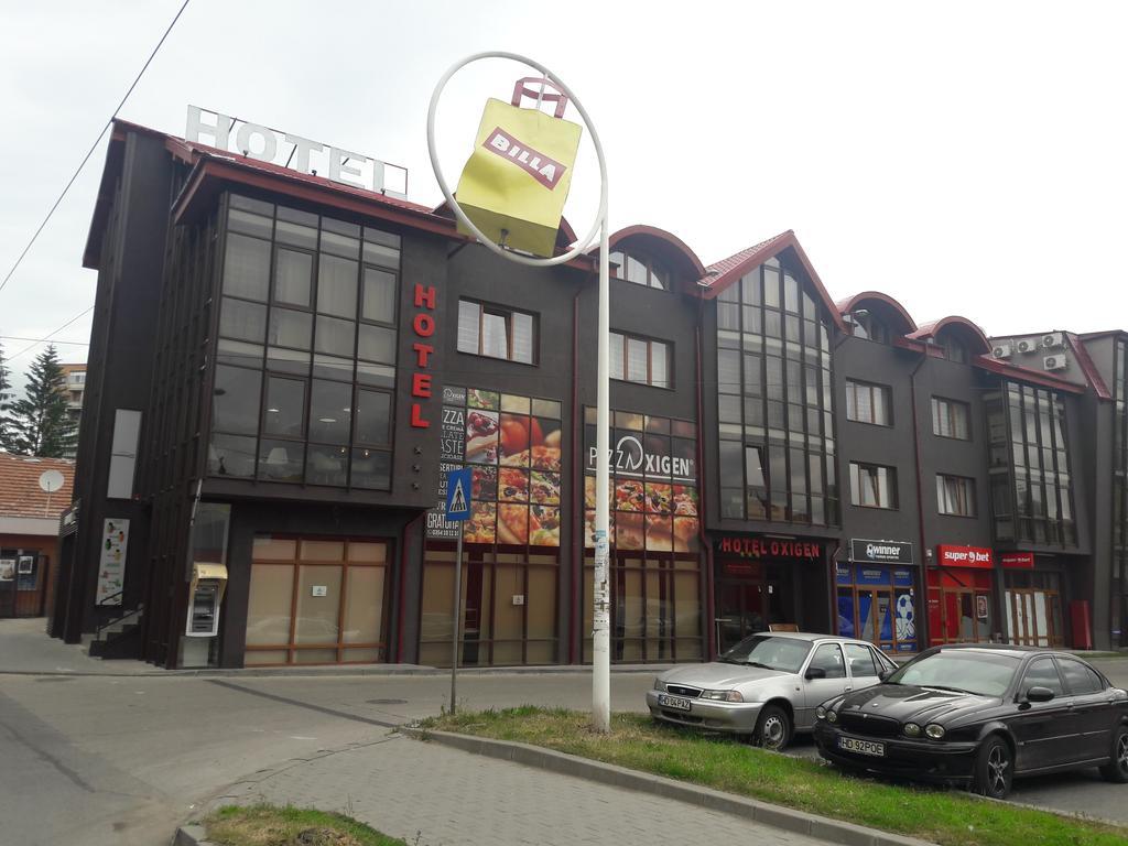 Hotel Oxigen Petrosani Bagian luar foto